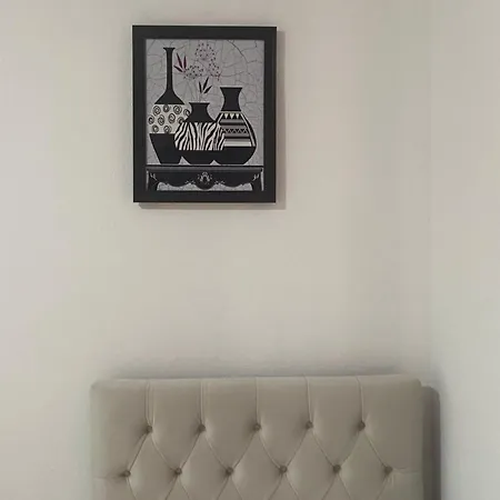 Quiet One Bedroom Apartament- Dajti View Daire *