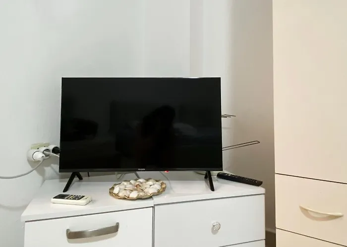 Quiet One Bedroom Apartament- Dajti View Appartement